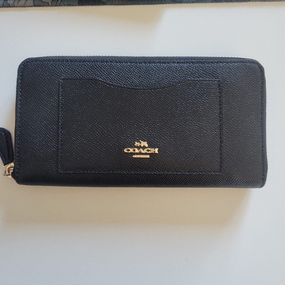 Coach | Accordion Zip Around Wallet